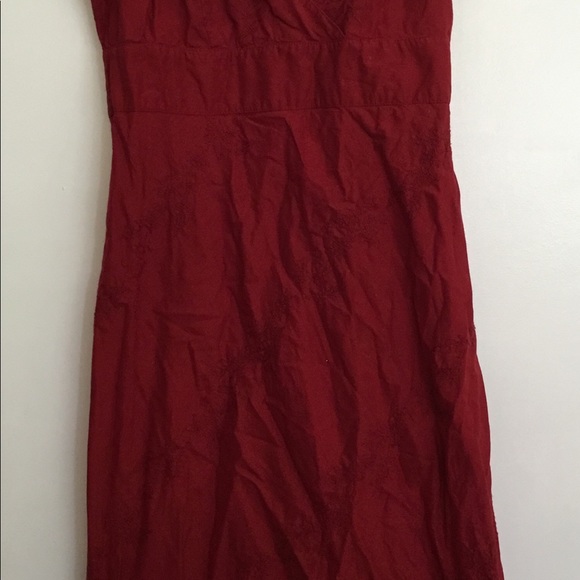 Red, embroidered, Flouncy dress - Picture 3 of 4